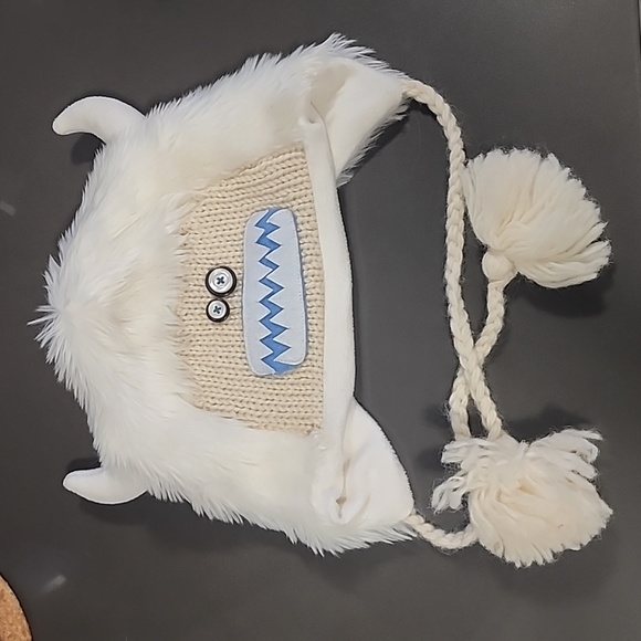 Winter hats including a free soft fluffy stuffed bear. - Picture 1 of 10